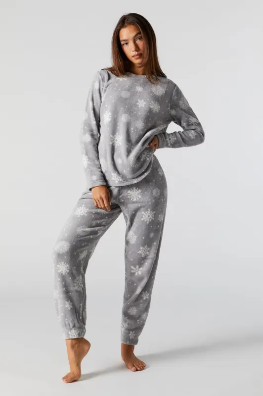 Snowflake 2 Piece Plush Pajama Set sold by Urban Planet