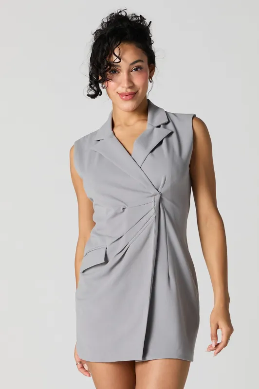 Minirobe-blazer sold by Urban Planet