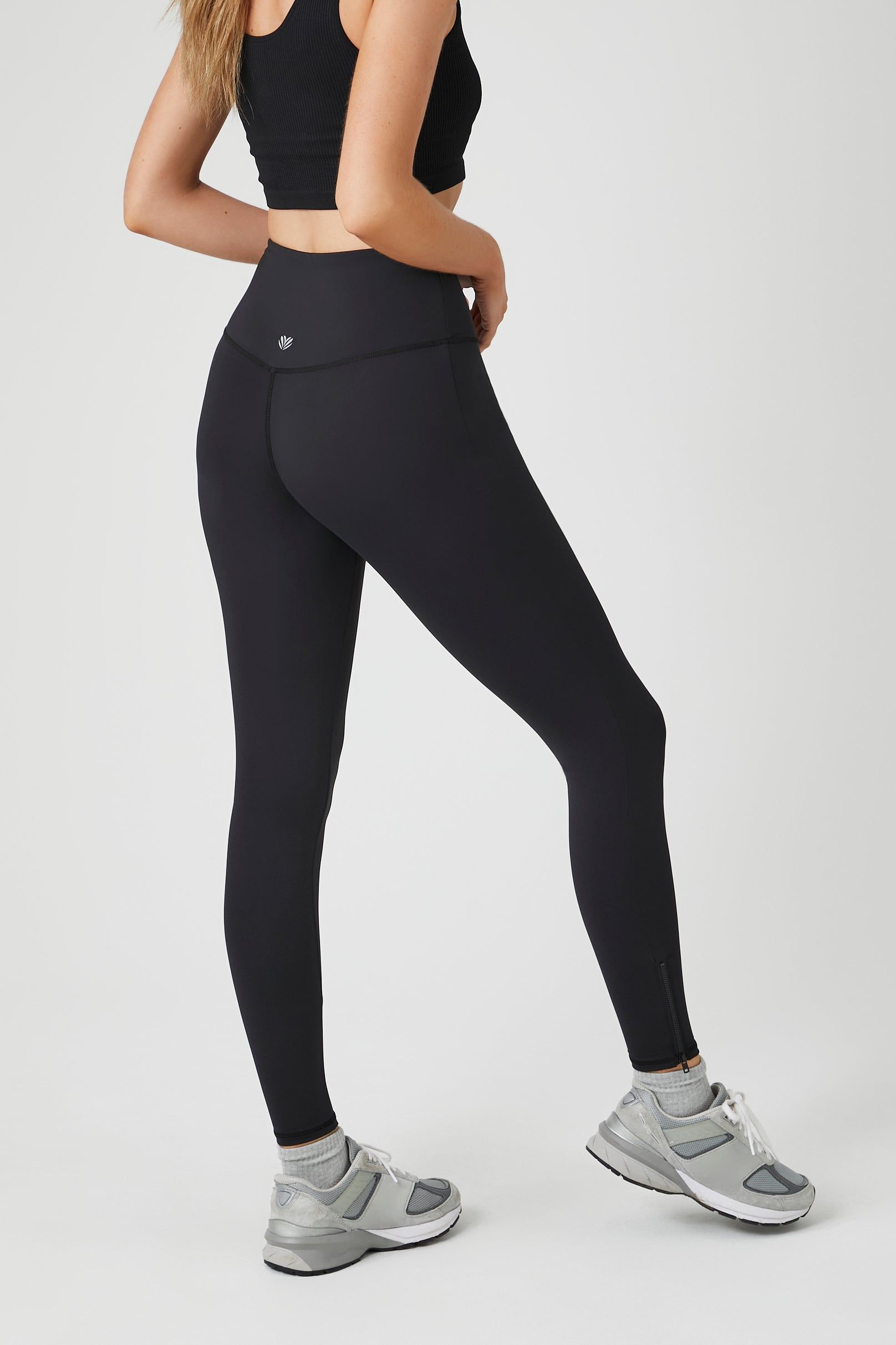 Legging taille haute à glissière Active sold by Urban Planet product image thumbnail 8