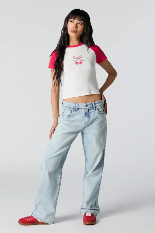 Jean mi-taille à jambe large sold by Urban Planet