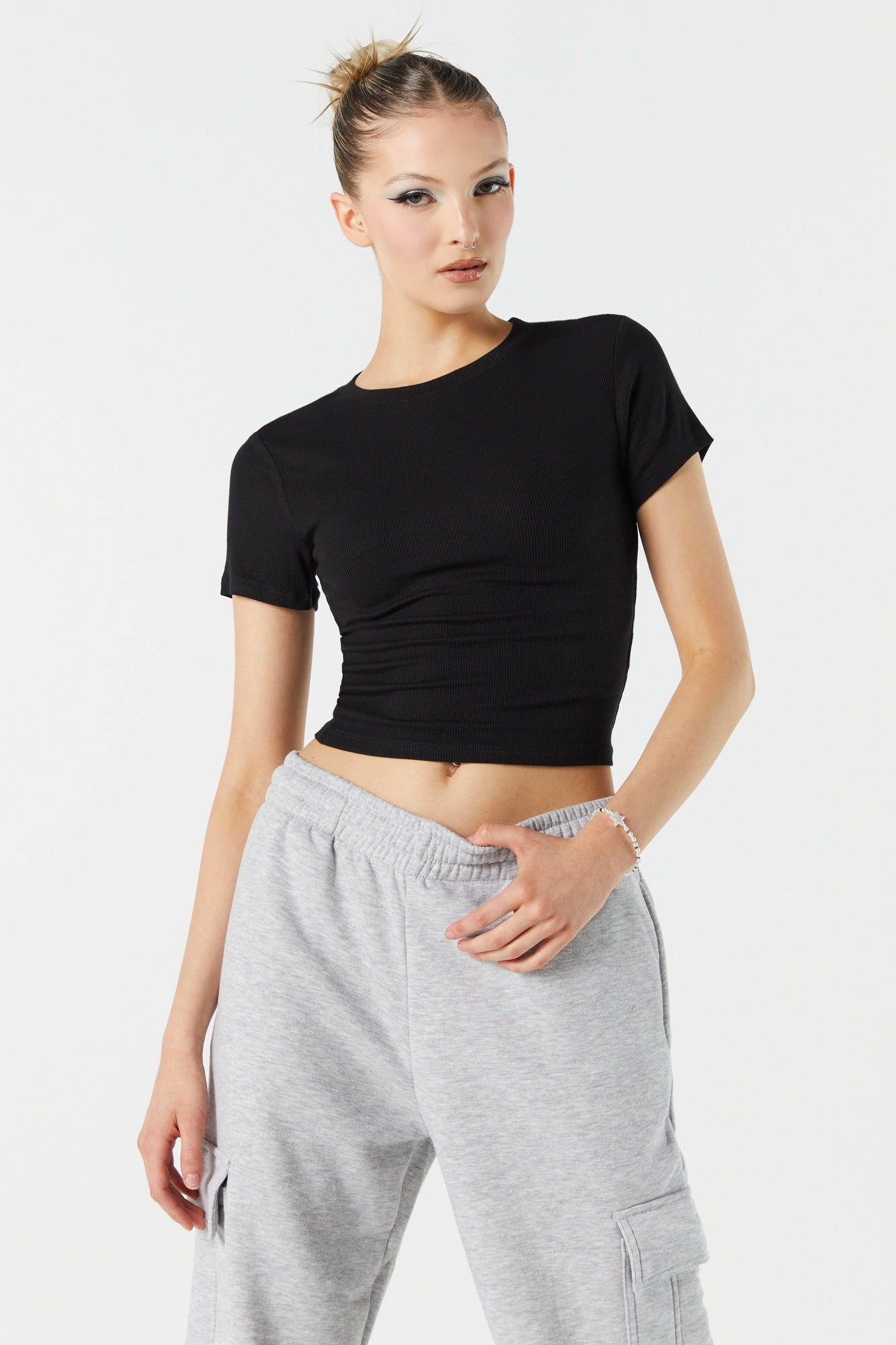 T-shirt ras du cou côtelé ultracourt sold by Urban Planet