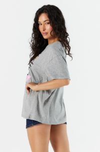 T-shirt de coupe garçonne gris à imprimé Hello Kitty sold by Urban Planet