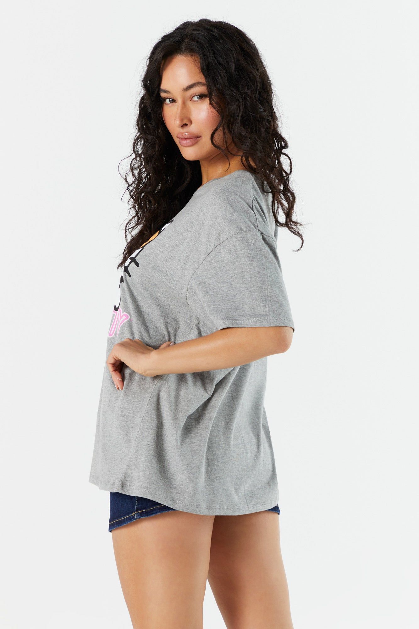 T-shirt de coupe garçonne gris à imprimé Hello Kitty sold by Urban Planet product image thumbnail 2