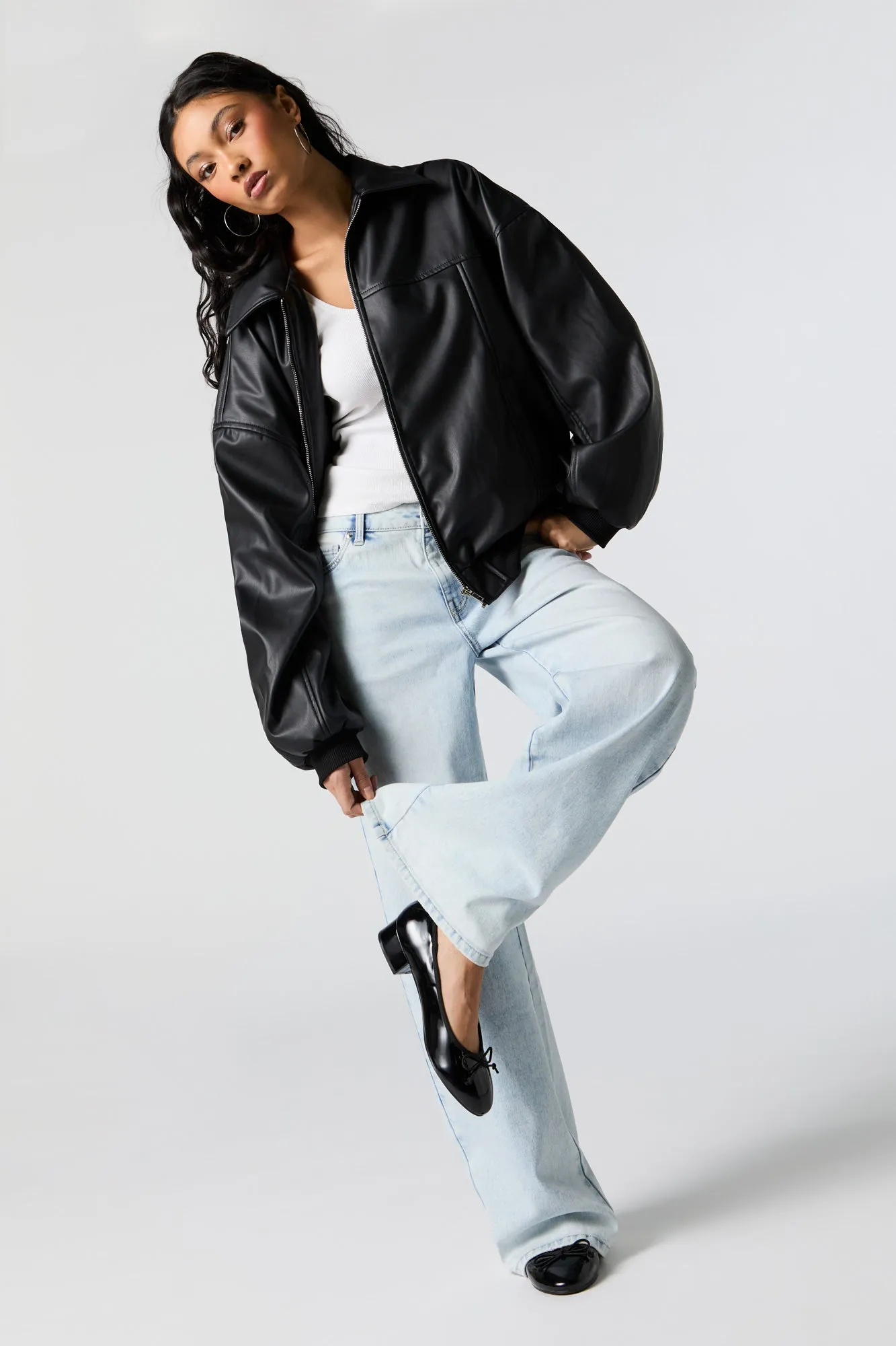 Jean extensible à taille haute et jambe large sold by Urban Planet