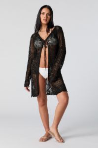 Couvre-maillot à manches longues crocheté avec attache avant sold by Urban Planet