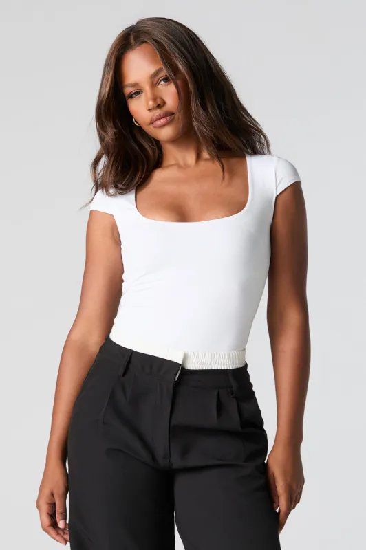 Maillot profilé à mancherons et encolure dégagée sold by Urban Planet