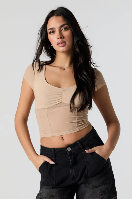 Haut écourté en filet à décolleté en cur sold by Urban Planet