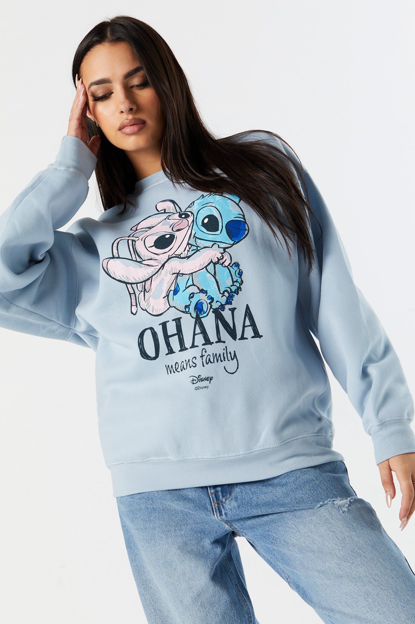 Chandail en molleton à imprimé Ohana Means Family sold by Urban Planet