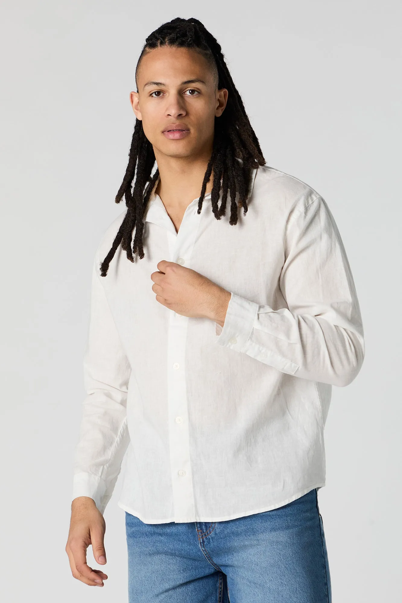 Haut boutonné en lin sold by Urban Planet