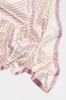 Écharpe en satin avec bordure imprimée sold by Urban Planet