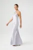 Robe maxi bain-de-soleil en satin avec liséré de dentelle sold by Urban Planet