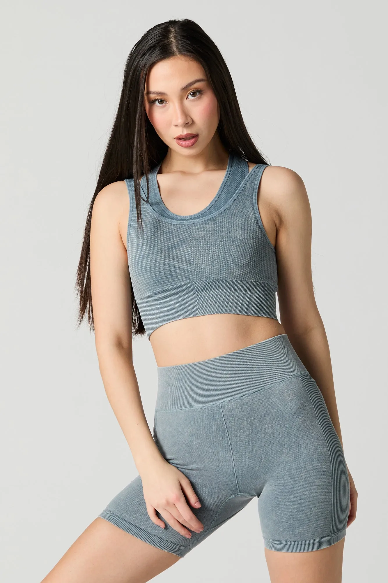 Soutien-gorge de sport délavé à dos nageur sold by Urban Planet