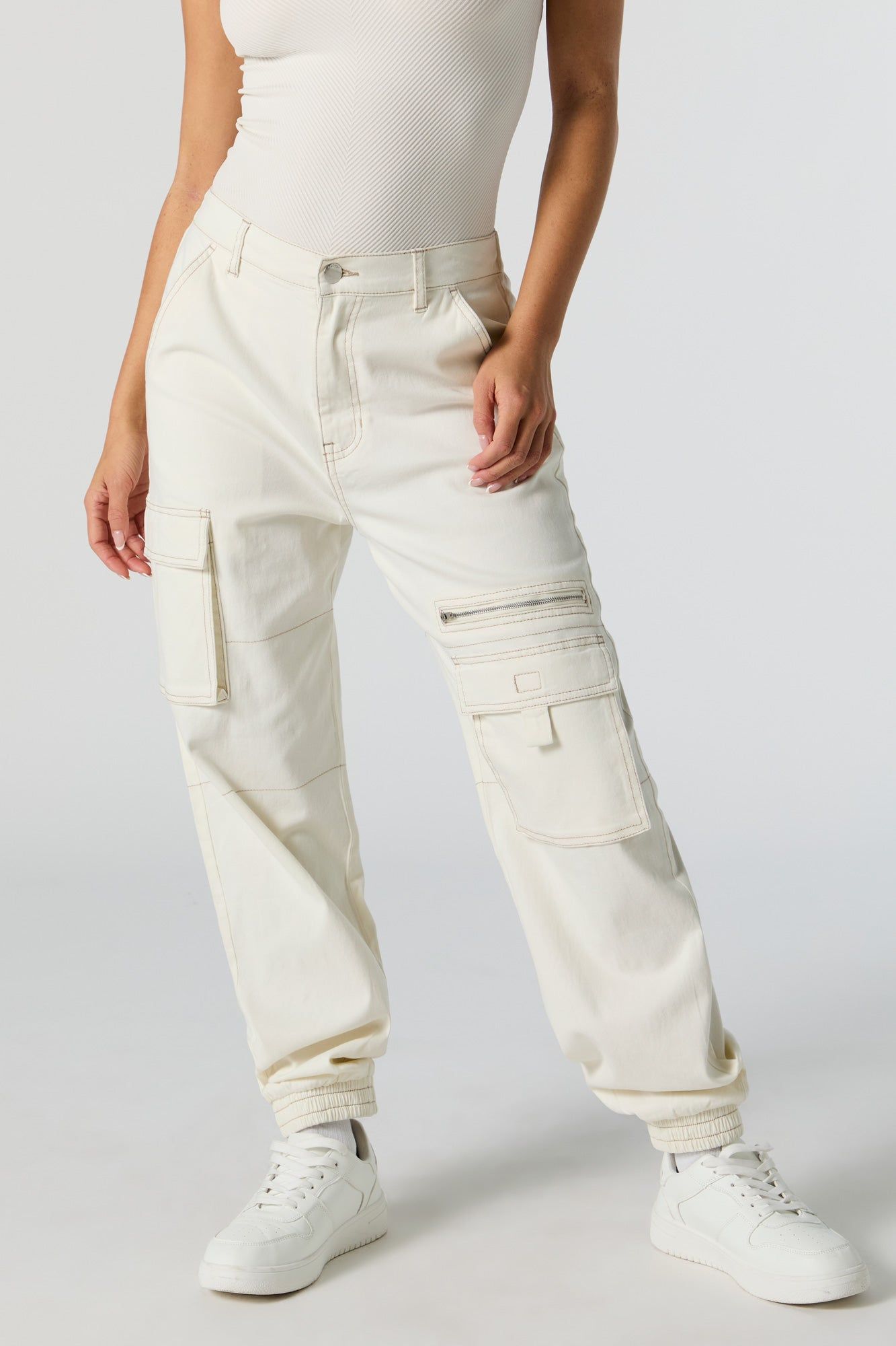 Jogger cargo avec poche à glissière sold by Urban Planet product image thumbnail 2