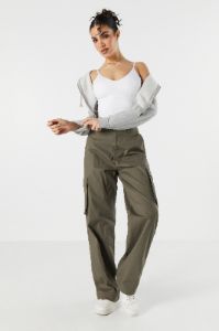 Pantalon cargo à jambe large sold by Urban Planet