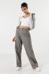 Pantalon cargo à jambe large sold by Urban Planet