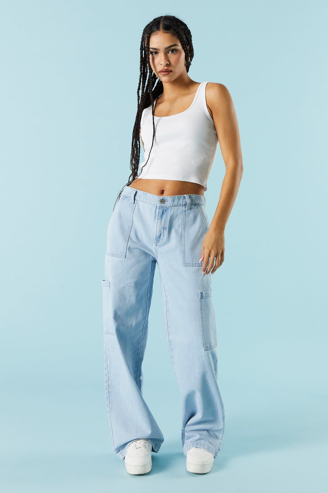 Jean cargo avec poches plaquées sold by Urban Planet