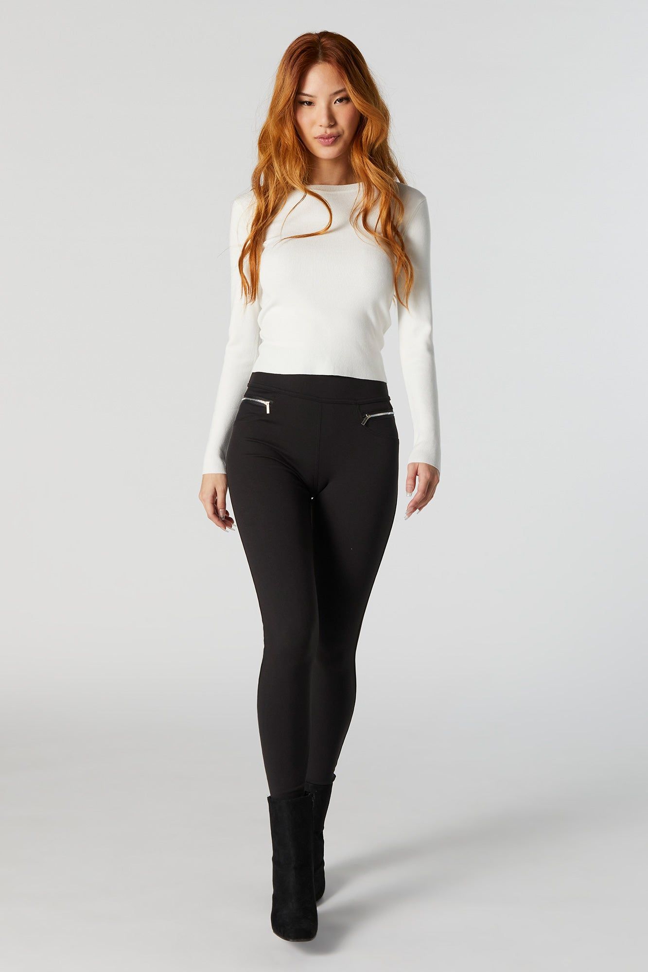 Legging doux avec poches à fermeture à glissière sold by Urban Planet