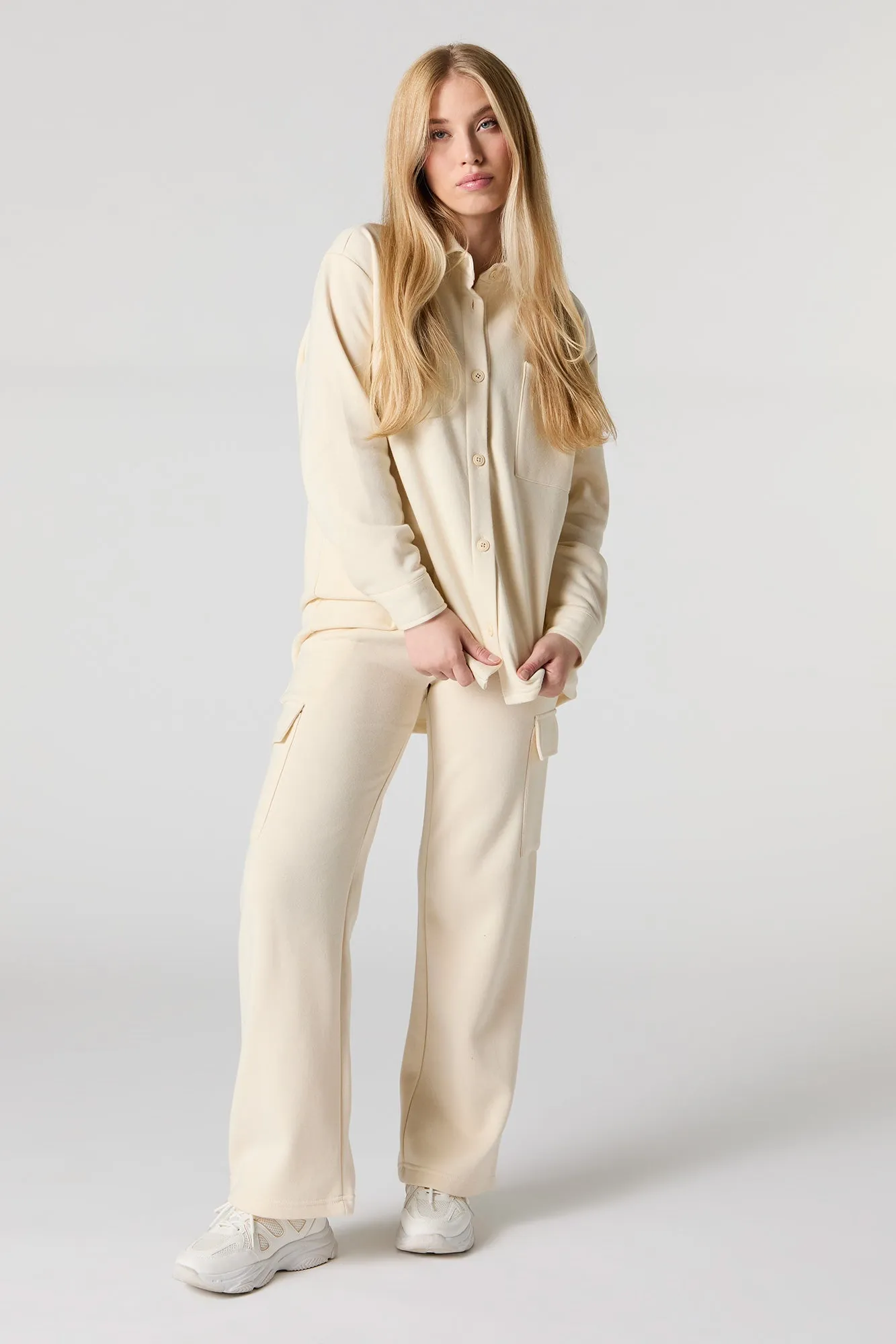 Pantalon cargo à jambe droite en molleton sold by Urban Planet