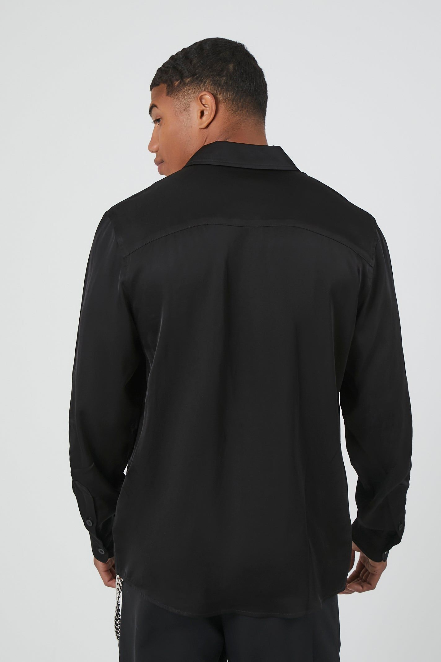 Haut boutonné en satin sold by Urban Planet product image thumbnail 2
