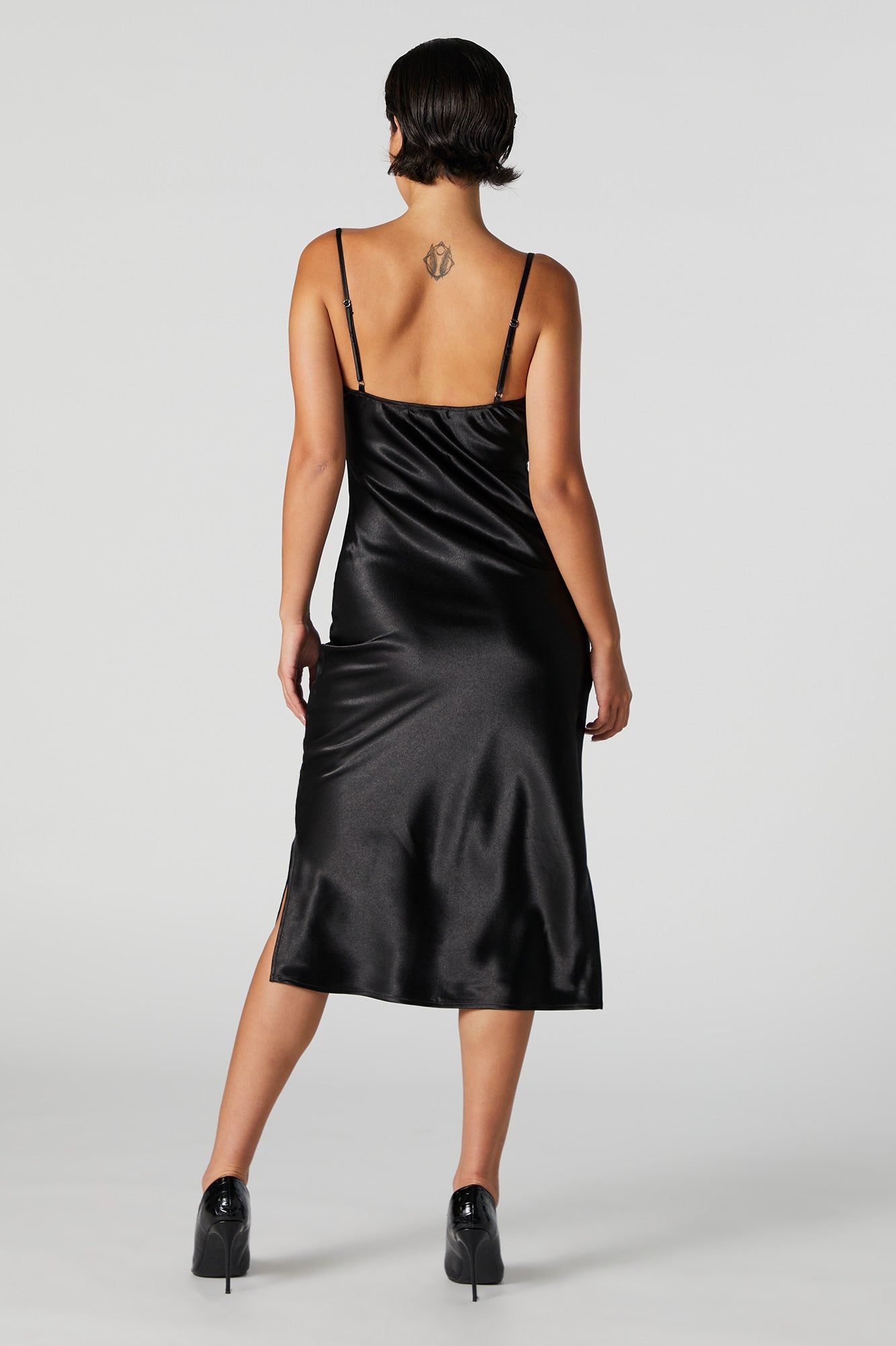 Robe à enfiler en satin solide sold by Urban Planet product image thumbnail 2