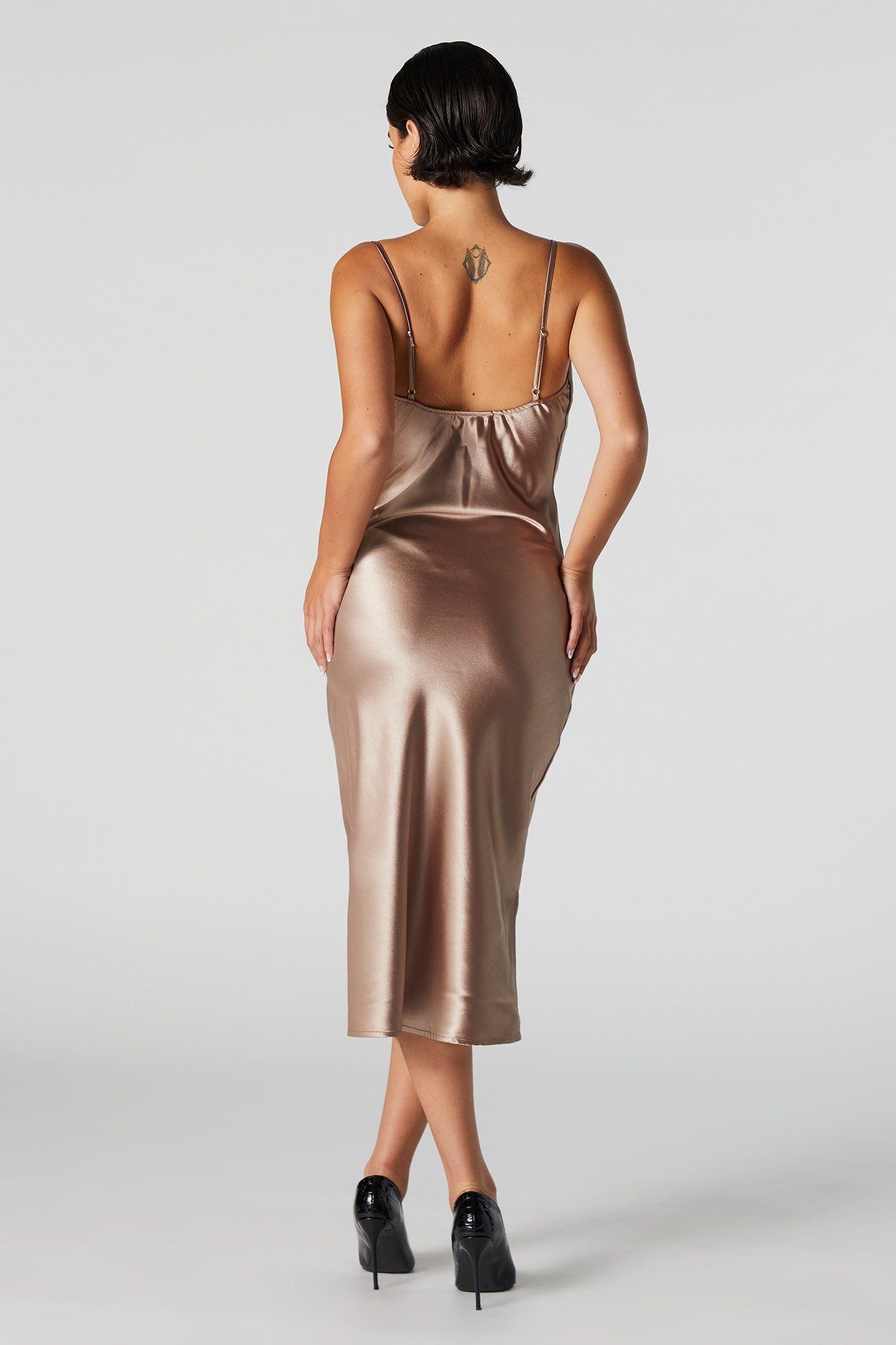 Robe à enfiler en satin solide sold by Urban Planet product image thumbnail 5