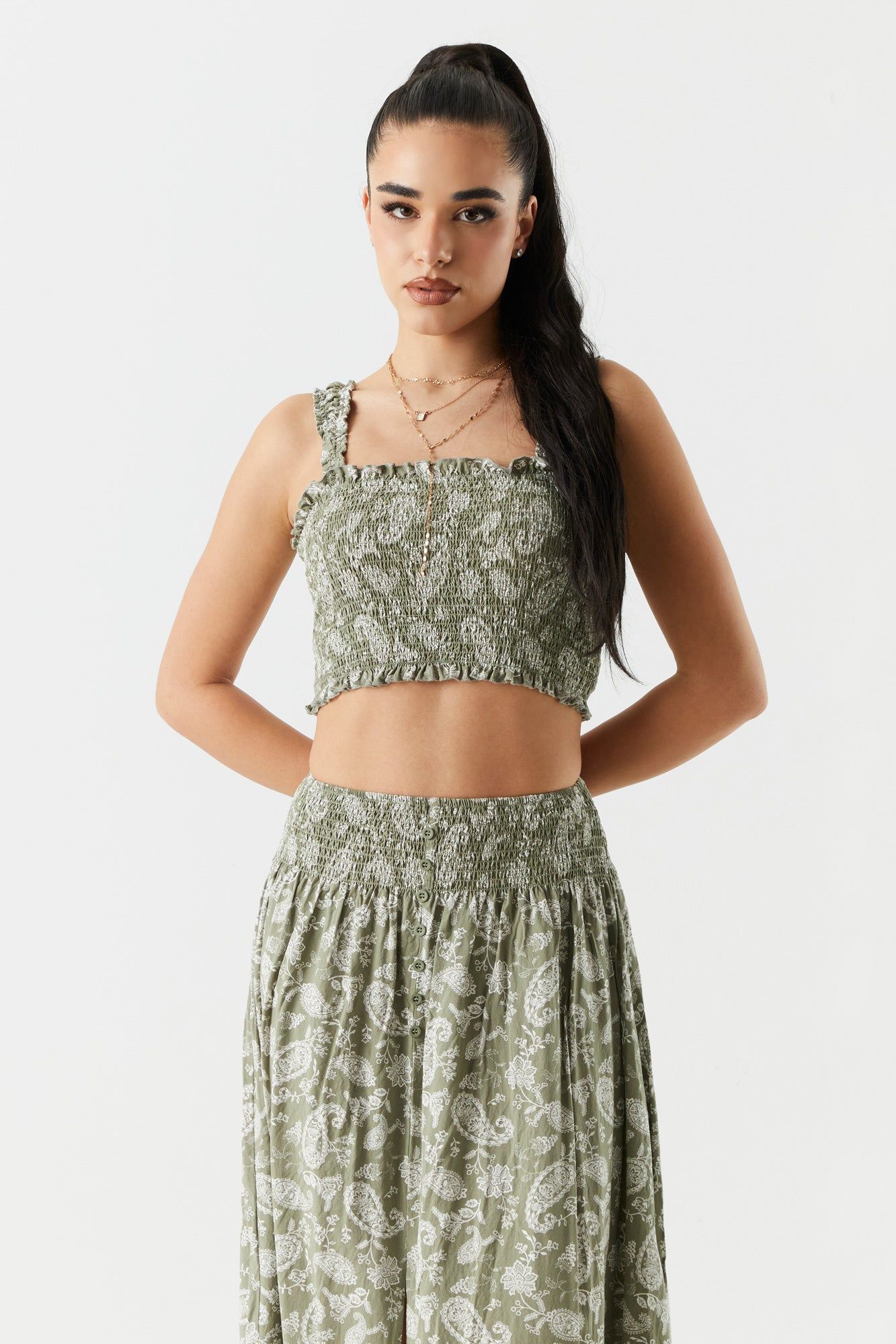 Débardeur court smocké avec motif cachemire vert sold by Urban Planet