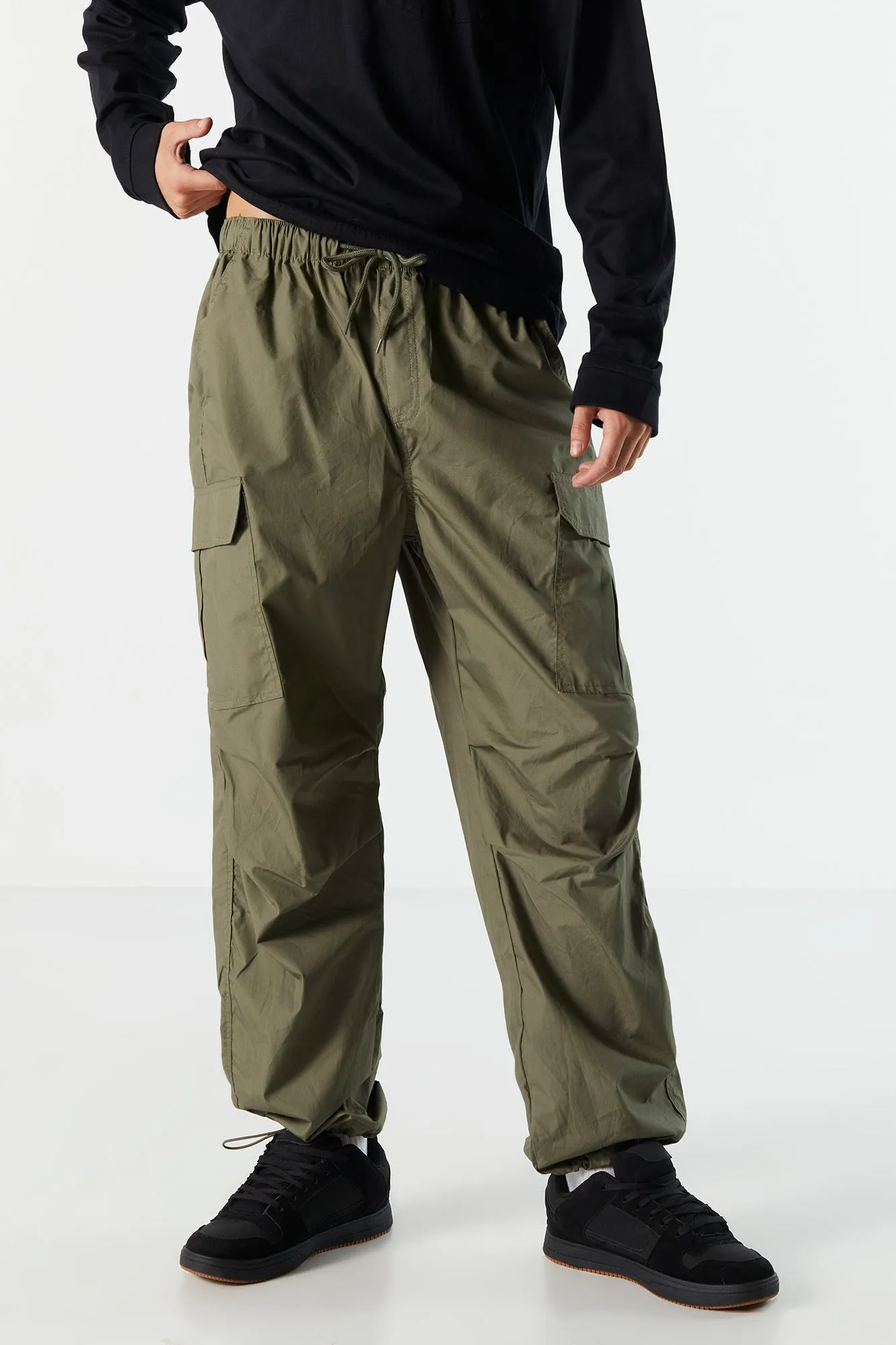 Pantalon de jogging cargo parachute en popeline sold by Urban Planet product image thumbnail 4