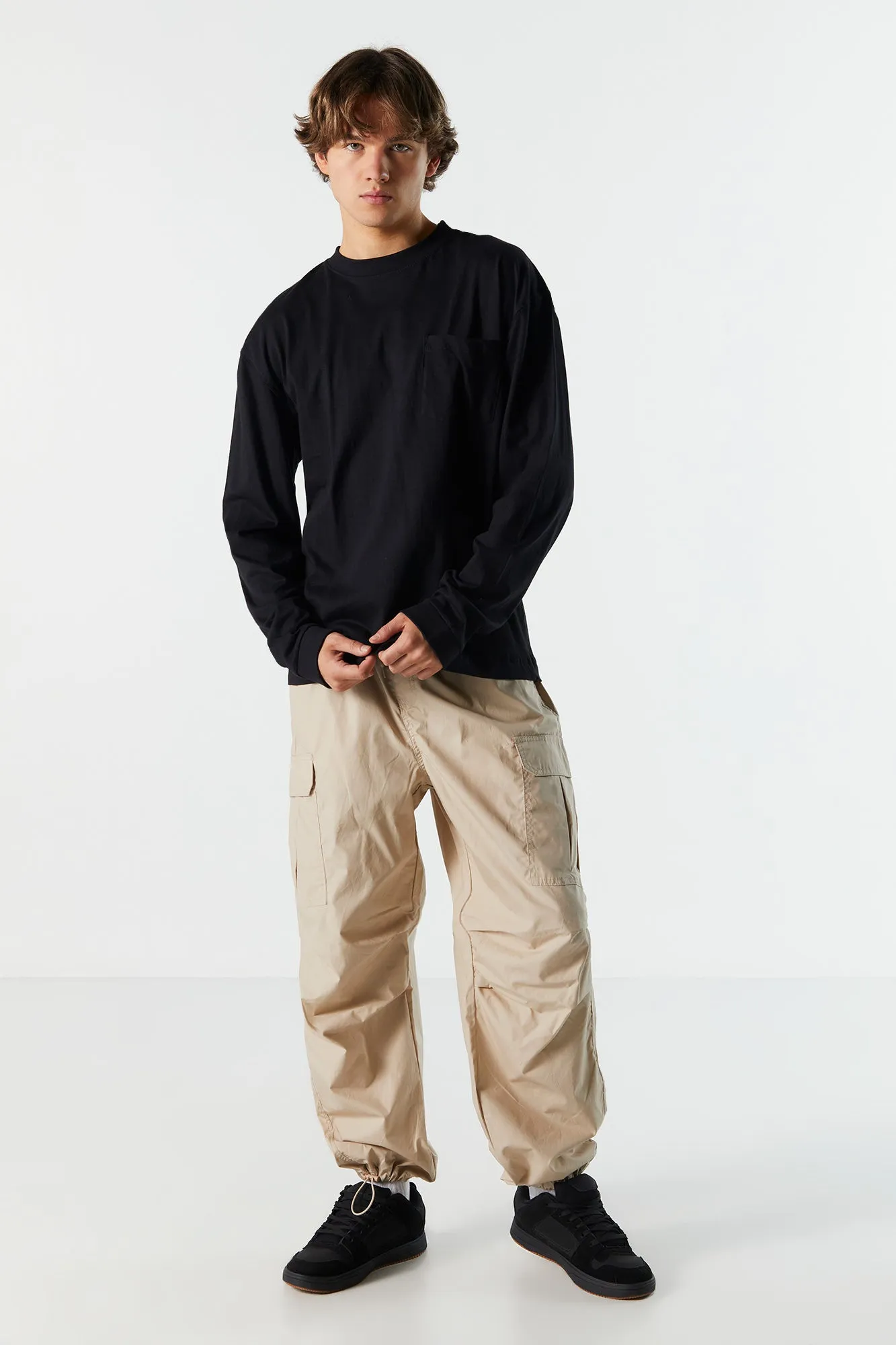 Pantalon de jogging cargo parachute en popeline sold by Urban Planet product image thumbnail 2