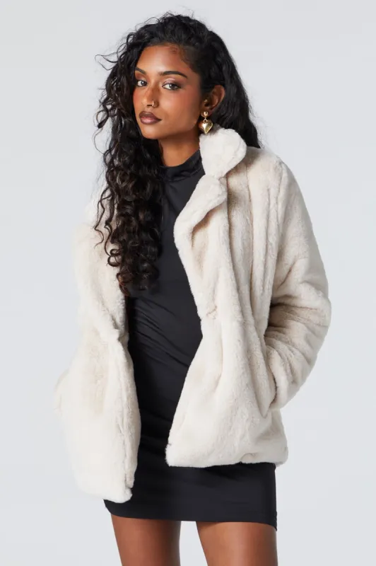 Blouson avec col en similifourrure sold by Urban Planet