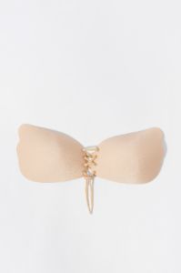 Soutien-gorge adhésif lacé sold by Urban Planet