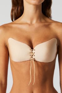 Soutien-gorge adhésif lacé sold by Urban Planet