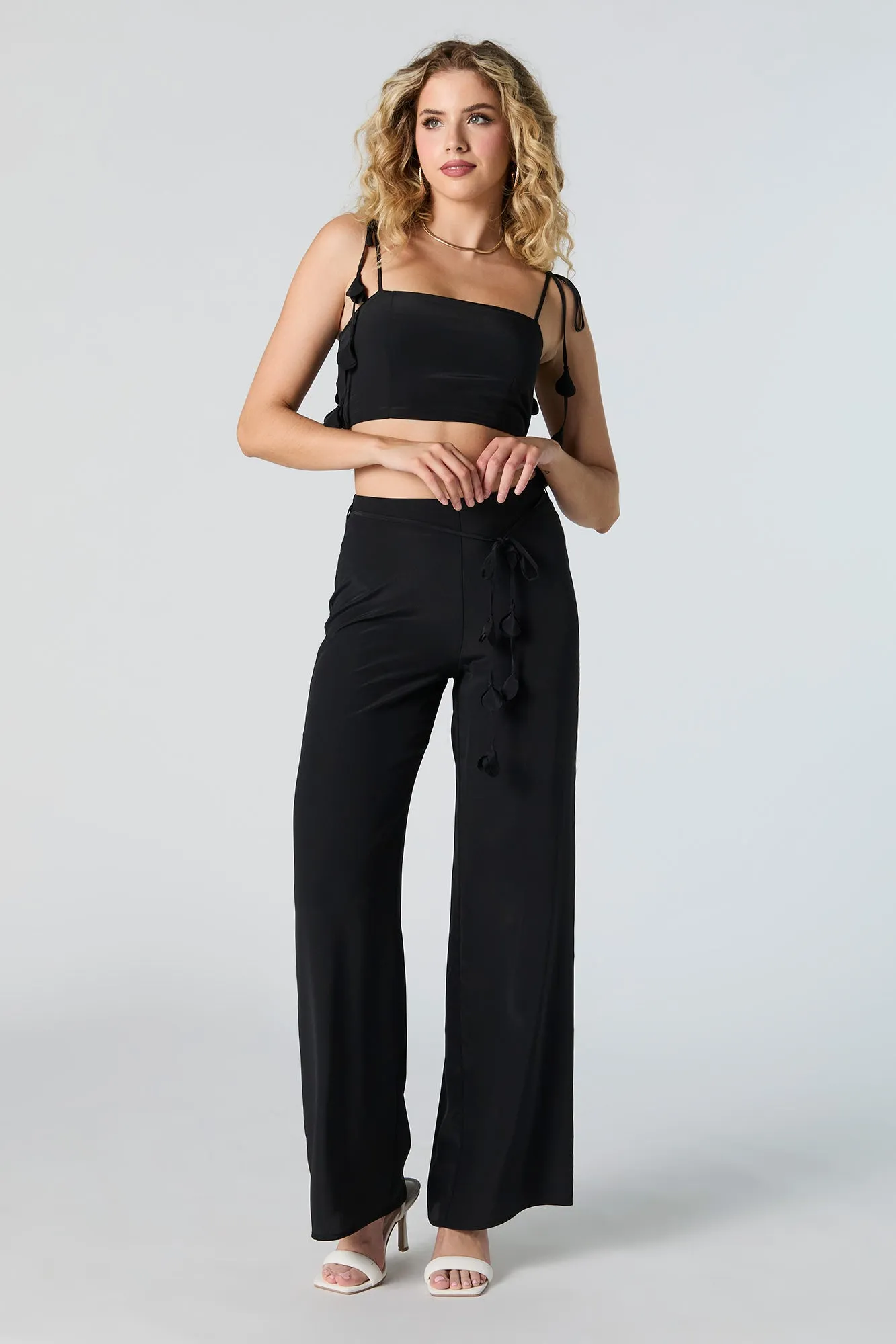 Pantalon palazzo garni d'un rang de pétales sold by Urban Planet product image thumbnail 5