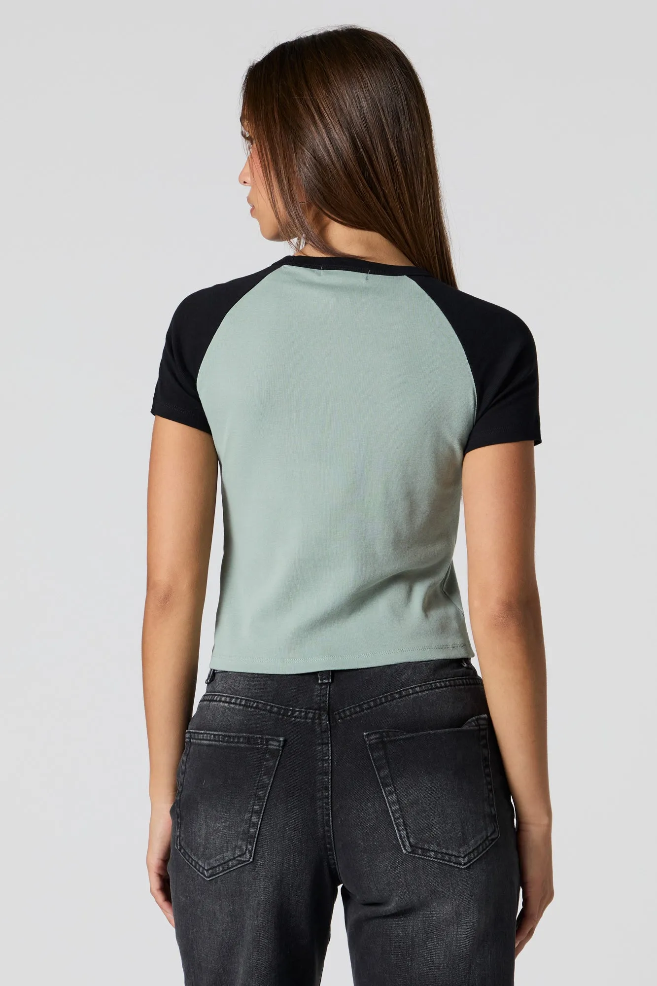 T-Shirt raglan ultracourt à imprimé sold by Urban Planet product image thumbnail 2