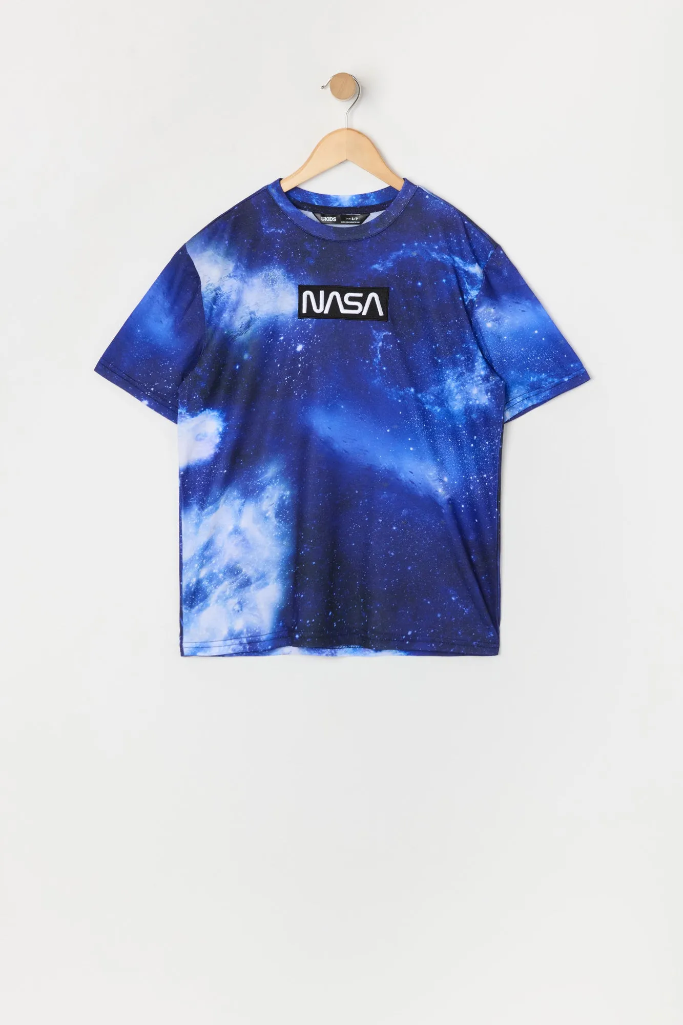 T-shirt à imprimé Galaxie avec empiècement NASA pour garçon sold by Urban Planet
