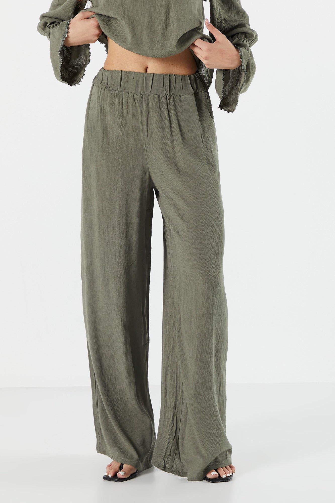 Pantalon mi-taille à jambe large sold by Urban Planet product image thumbnail 11