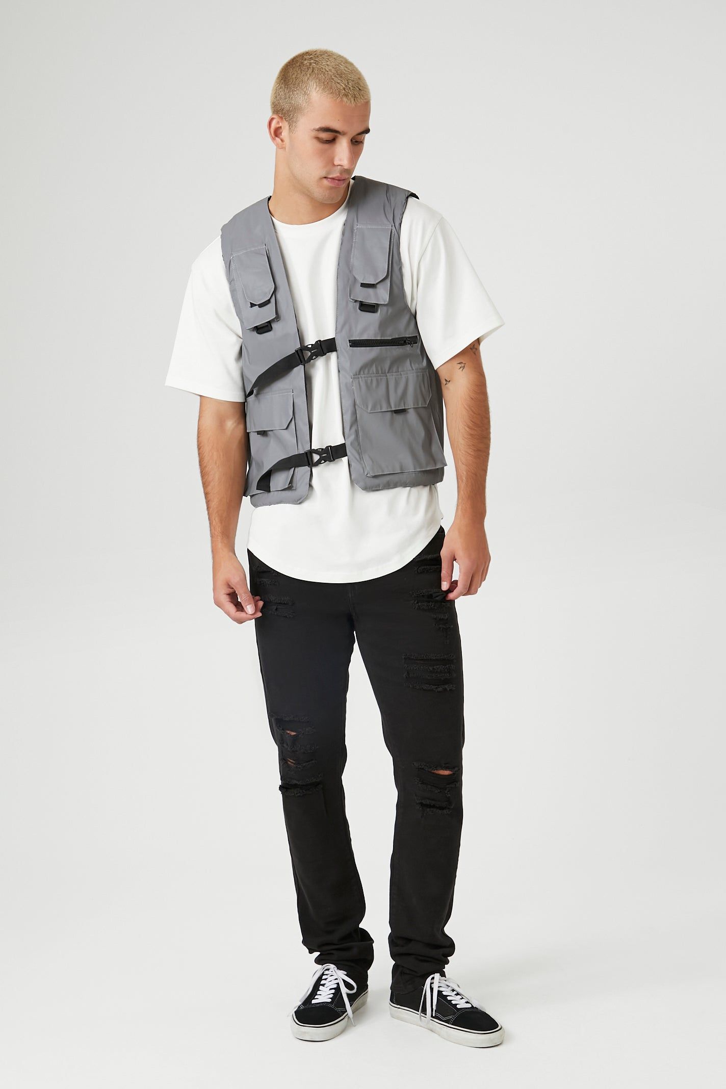 Jean ajusté d'aspect usé sold by Urban Planet product image thumbnail 5