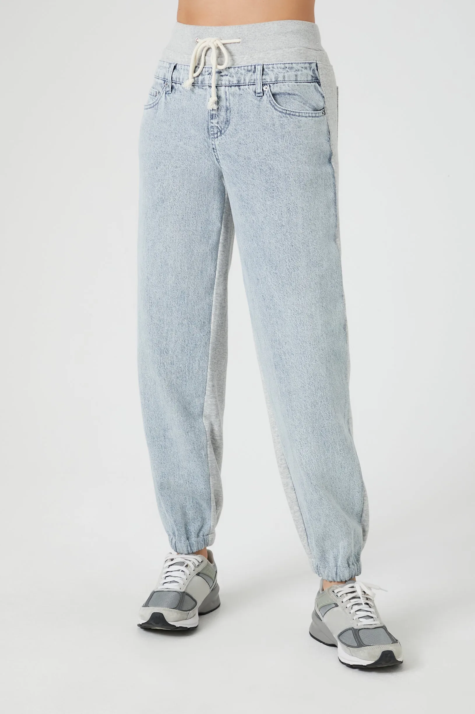 Jogger en denim récupéré sold by Urban Planet product image thumbnail 2