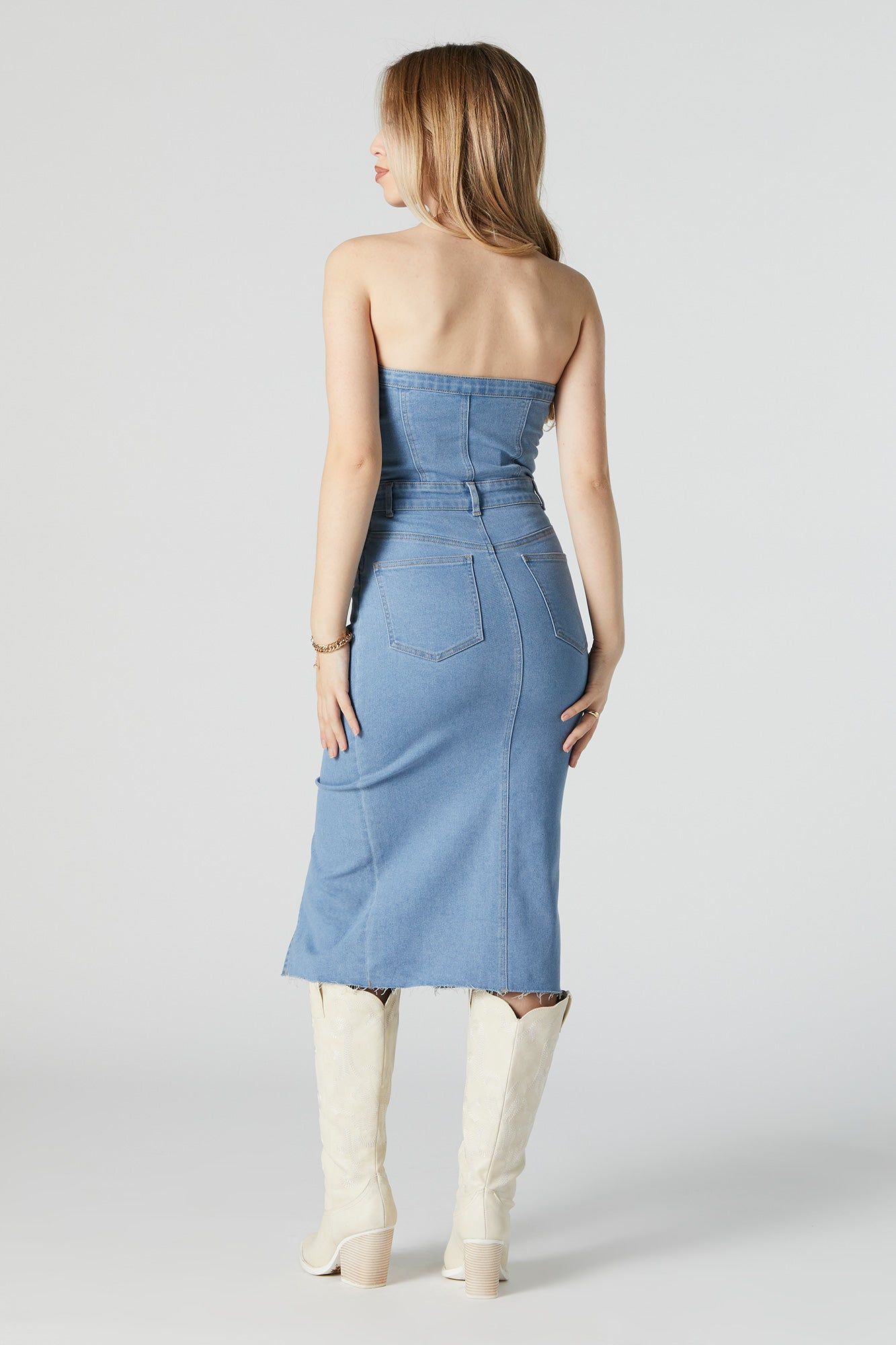 Robe tubulaire en denim délavé pâle sold by Urban Planet product image thumbnail 3