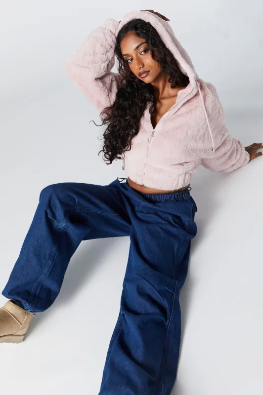 Blouson en similifourrure avec fermeture à glissière sold by Urban Planet