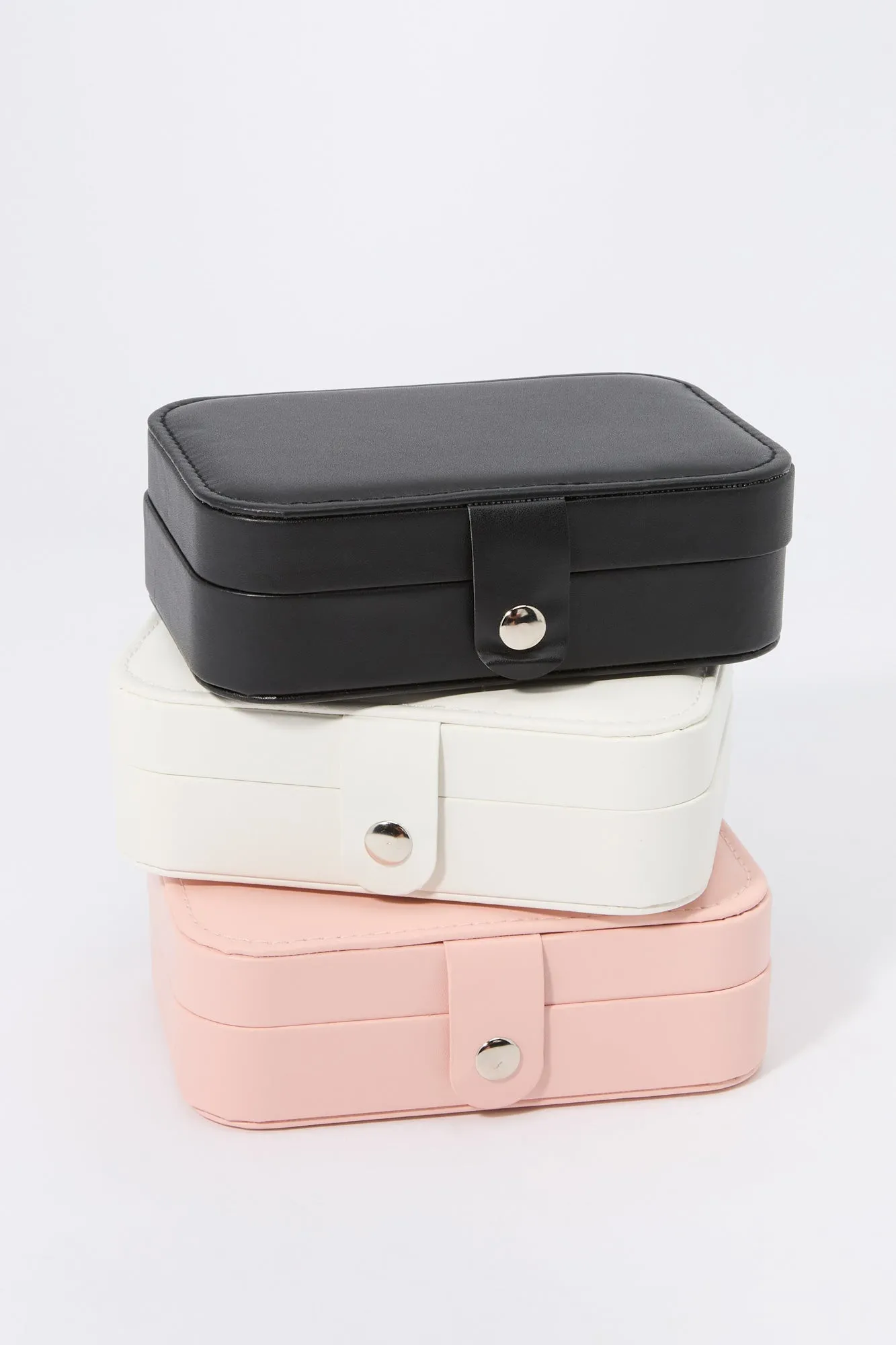 Organisateur de voyage pour bijoux sold by Urban Planet