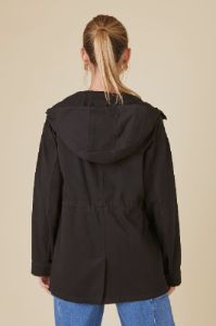 Blouson utilitaire à capuchon sold by Urban Planet