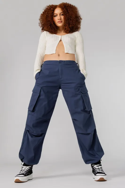 Pantalon cargo parachute en toile Coloré sold by Urban Planet