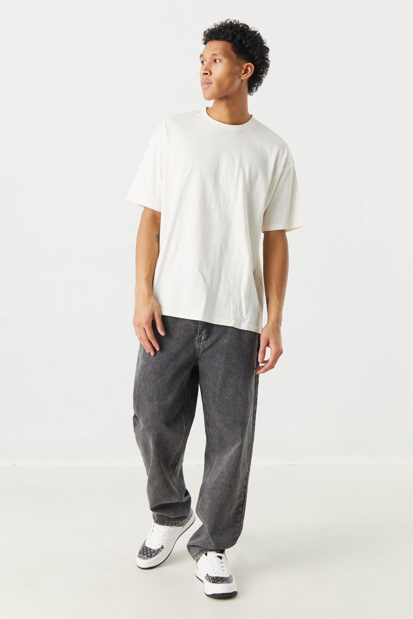 T-shirt ras du cou basique décontracté sold by Urban Planet product image thumbnail 9