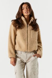 Blouson pelucheux avec fermeture à glissière sold by Urban Planet