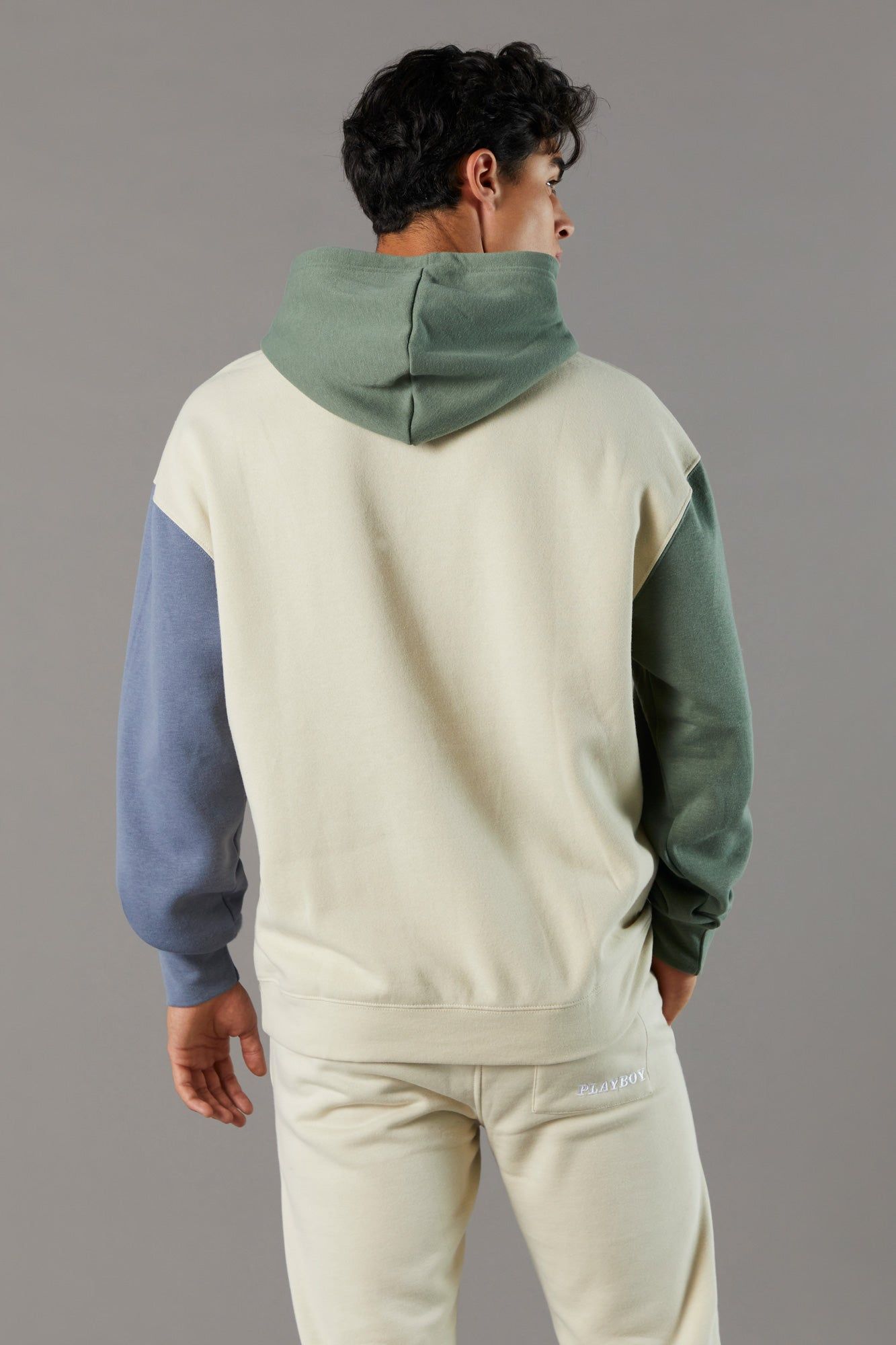 Haut à capuchon en molleton à blocs de couleurs et Playboy embossé sold by Urban Planet product image thumbnail 3