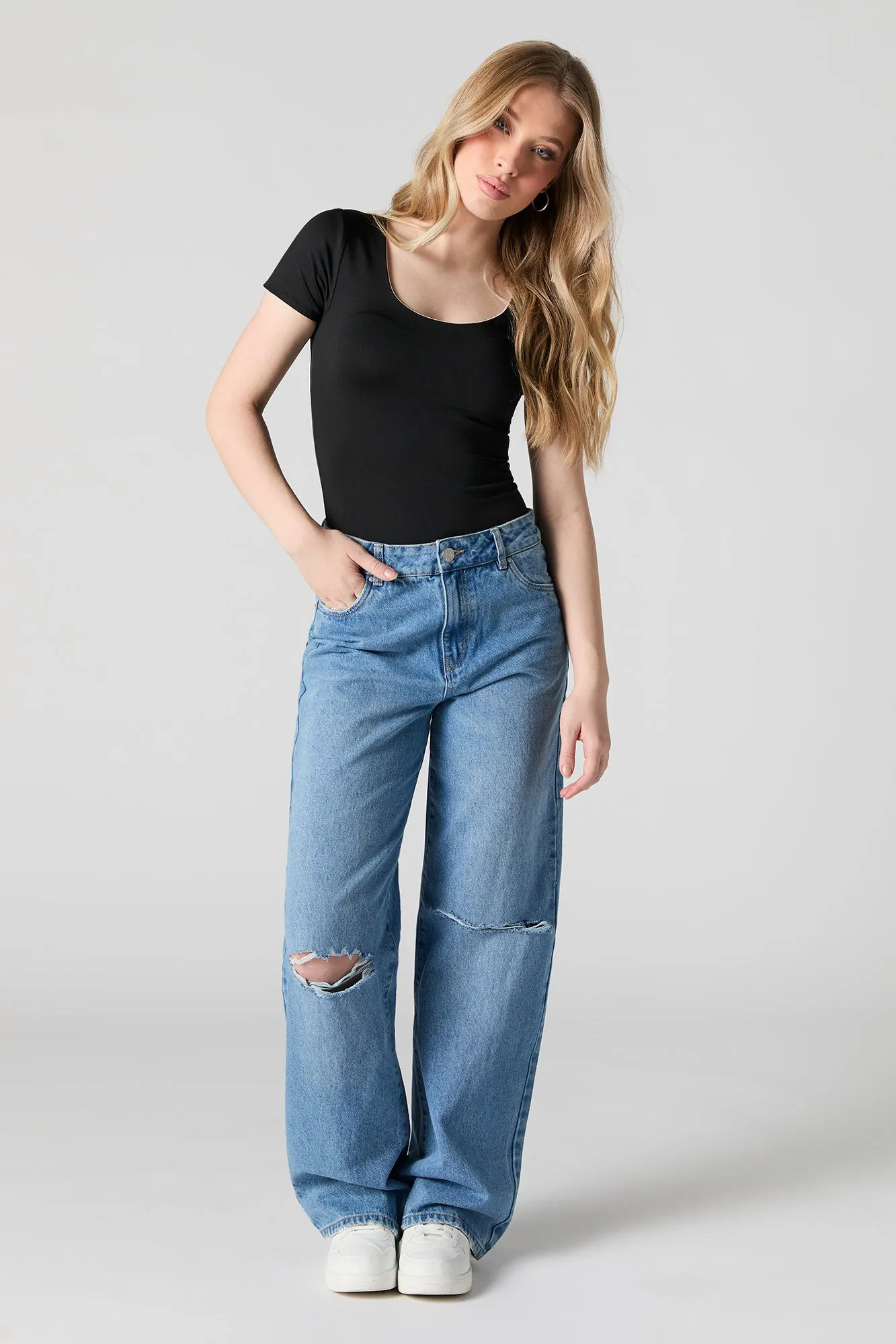 Maillot profilée à manches courtes avec encolure arrondie sold by Urban Planet product image thumbnail 3