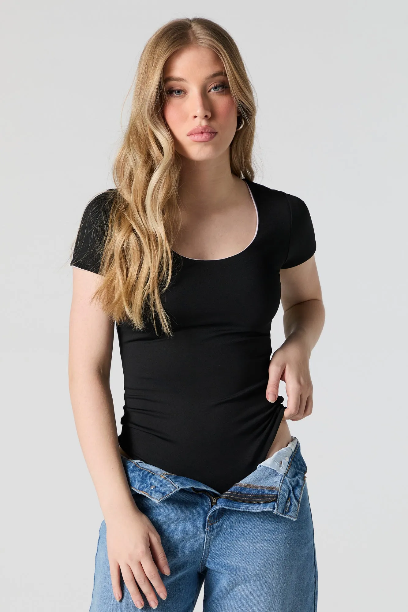 Maillot profilée à manches courtes avec encolure arrondie sold by Urban Planet product image thumbnail 2