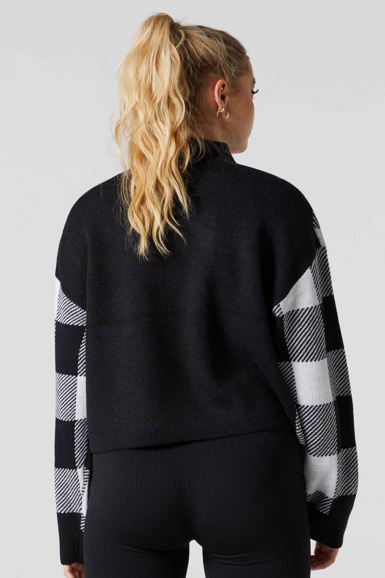 Chandail en tricot à carreaux avec col cheminée sold by Urban Planet product image thumbnail 2