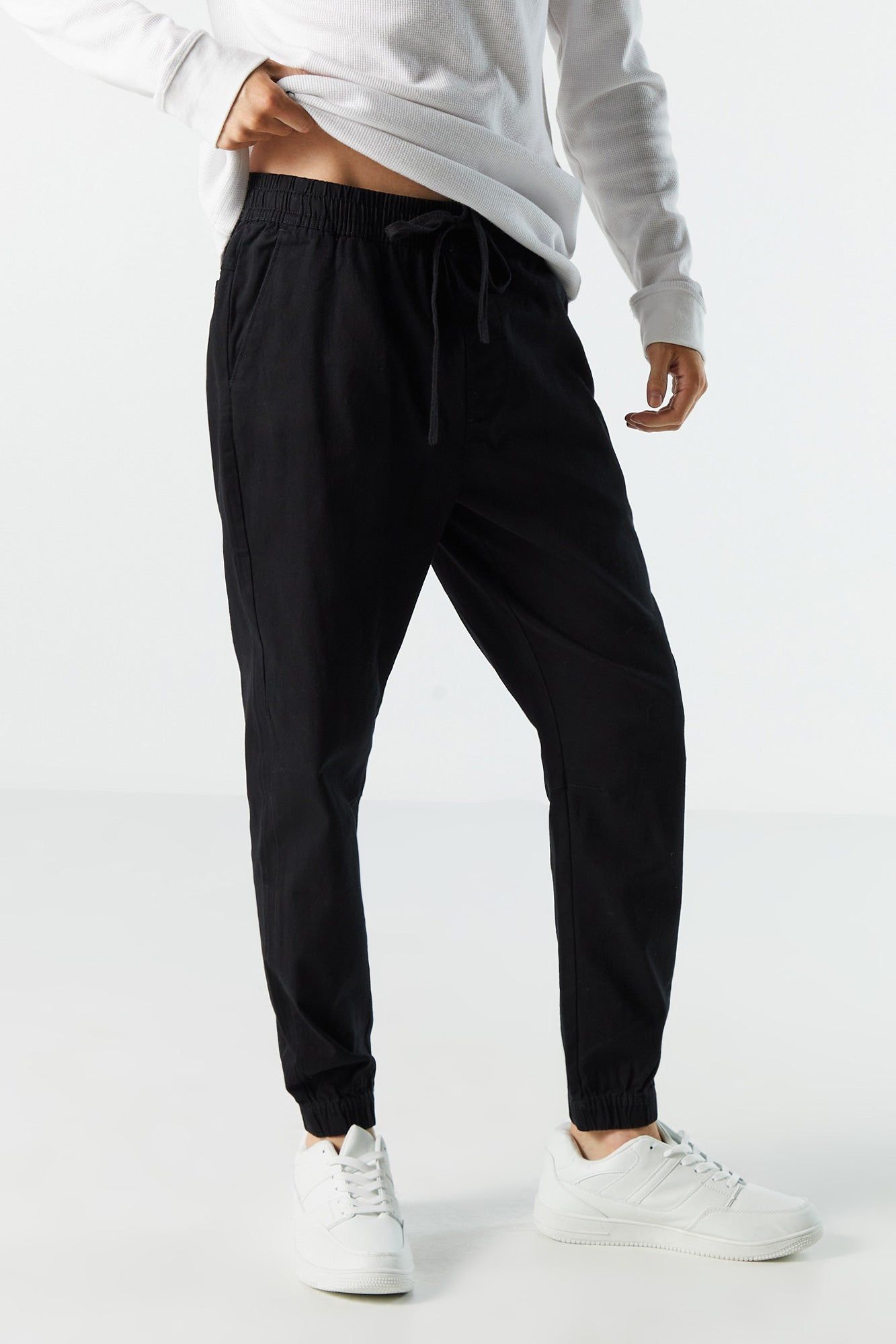 Pantalon de jogging mince uni sold by Urban Planet