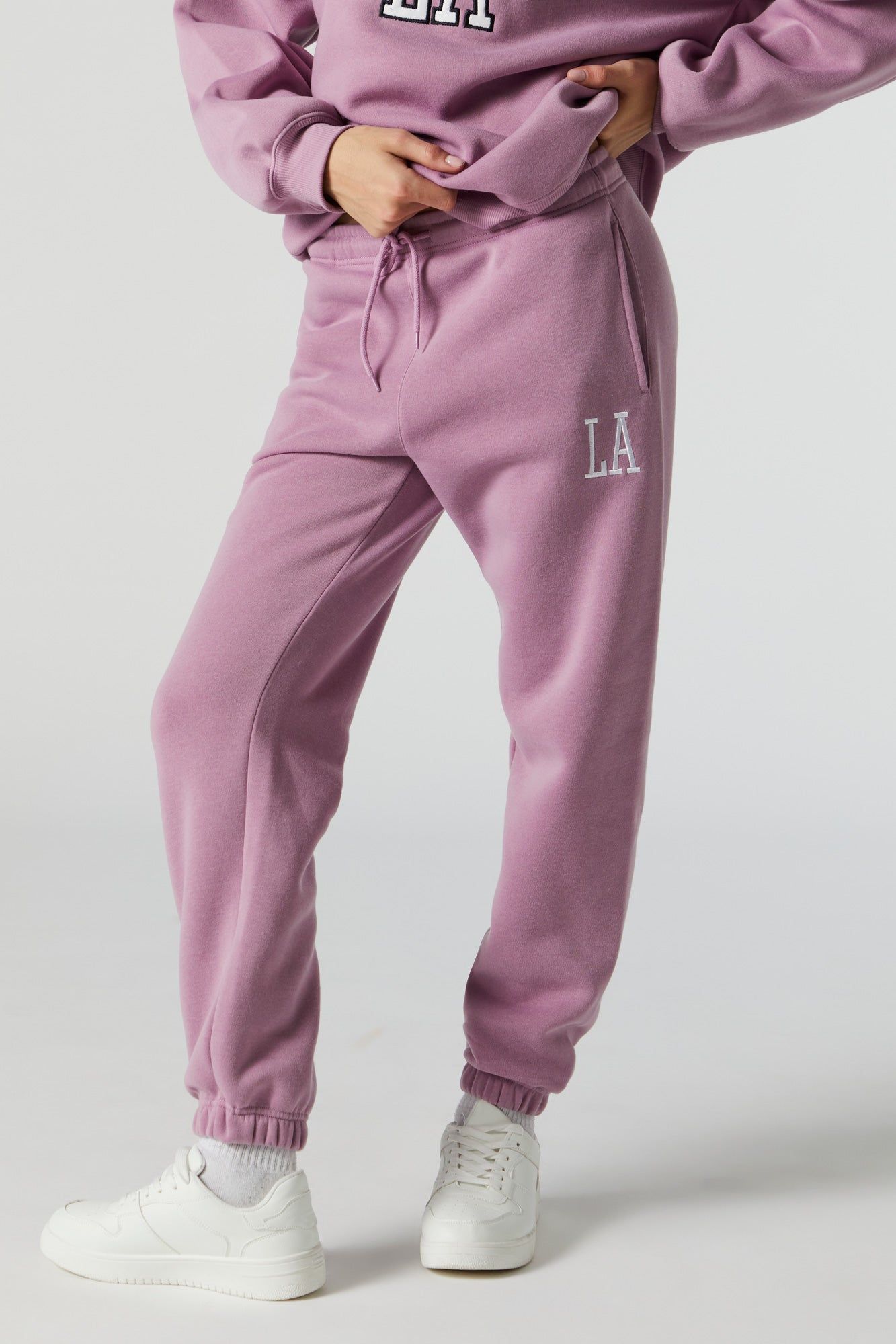 Jogger en molleton avec motif brodé California sold by Urban Planet product image thumbnail 2